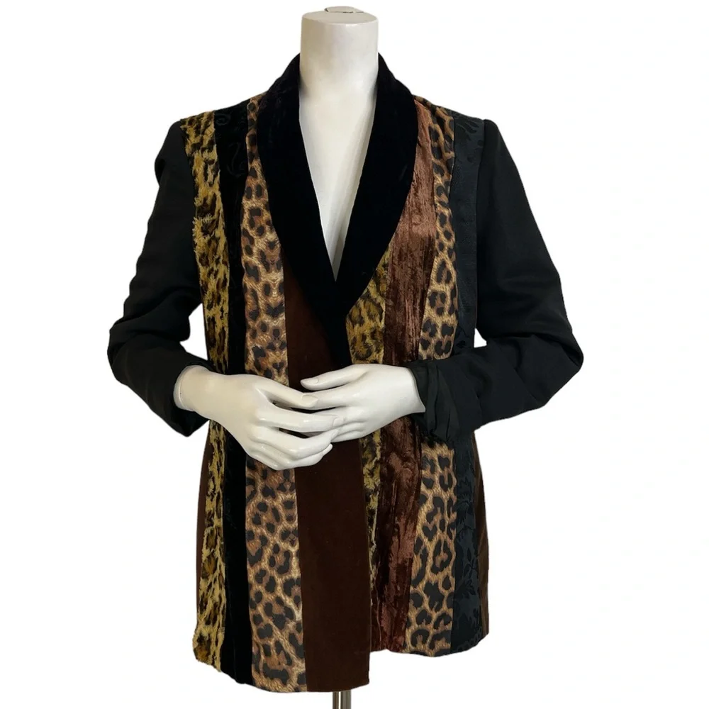 WHITTALL & SHON Animal Print Roll Up Sleeves Jacket - Picture 1 of 6